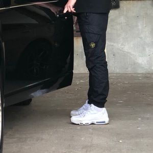 Meet your Posher, Hunter